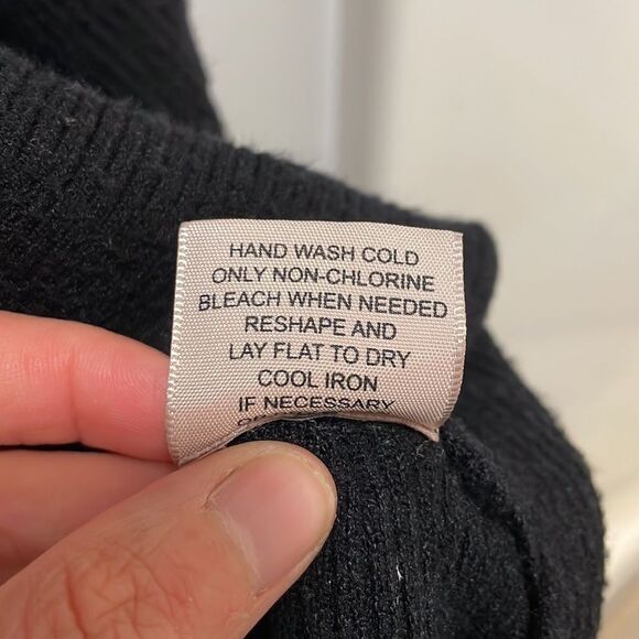 PHILOSOPHY woman’s black boat neck long sleeve black sweater - Picture 6 of 10